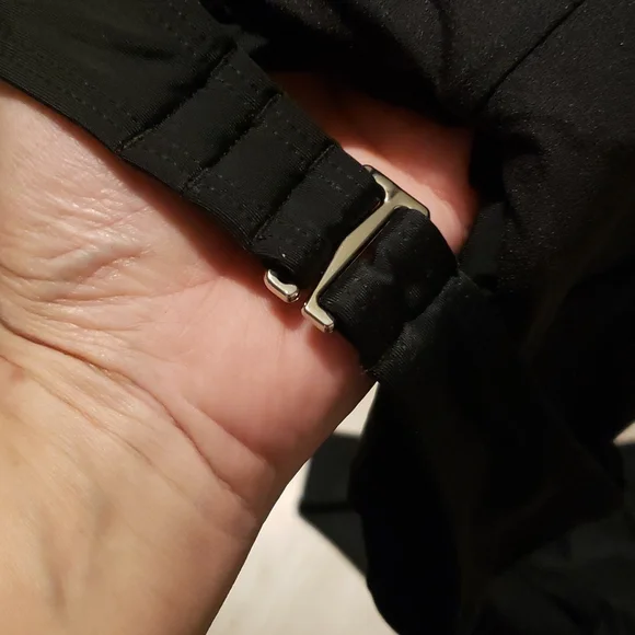 Cupshe Bikini Set (M) - Picture 9 of 10